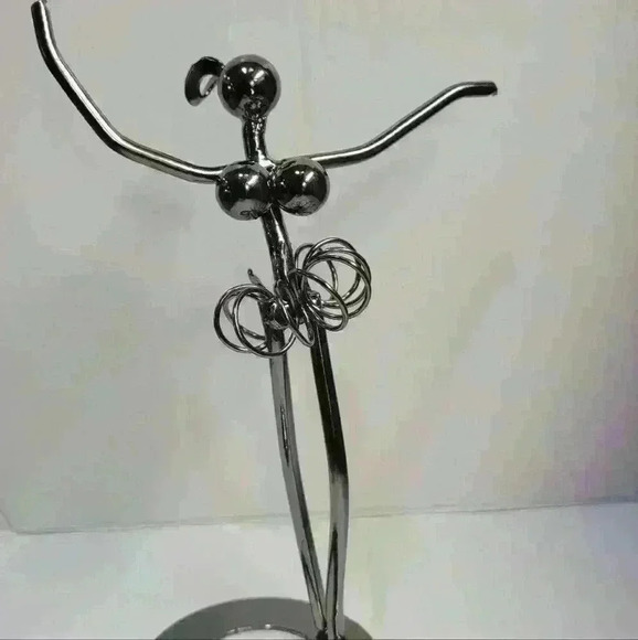 Metal- Ballerina Dancer Figure - Picture 2 of 5